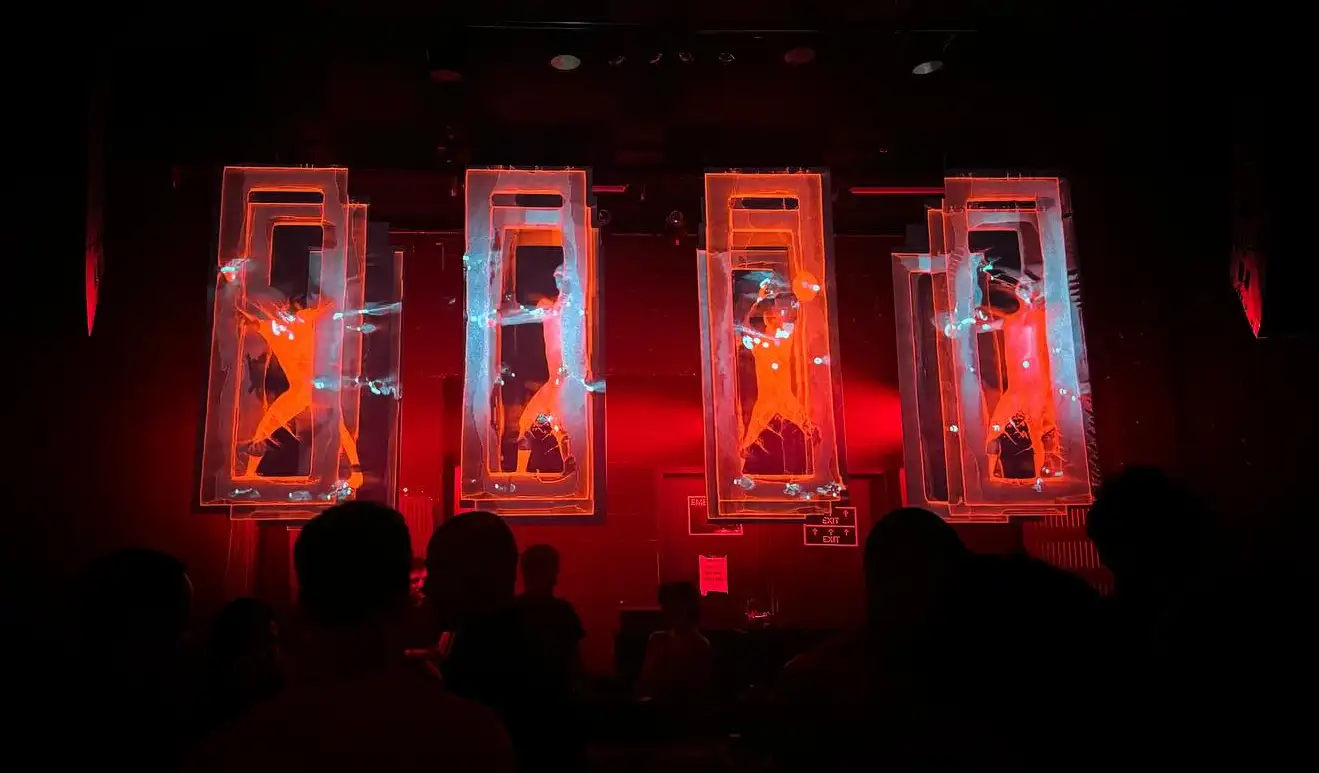 stageset, fullscale at c12, brussels