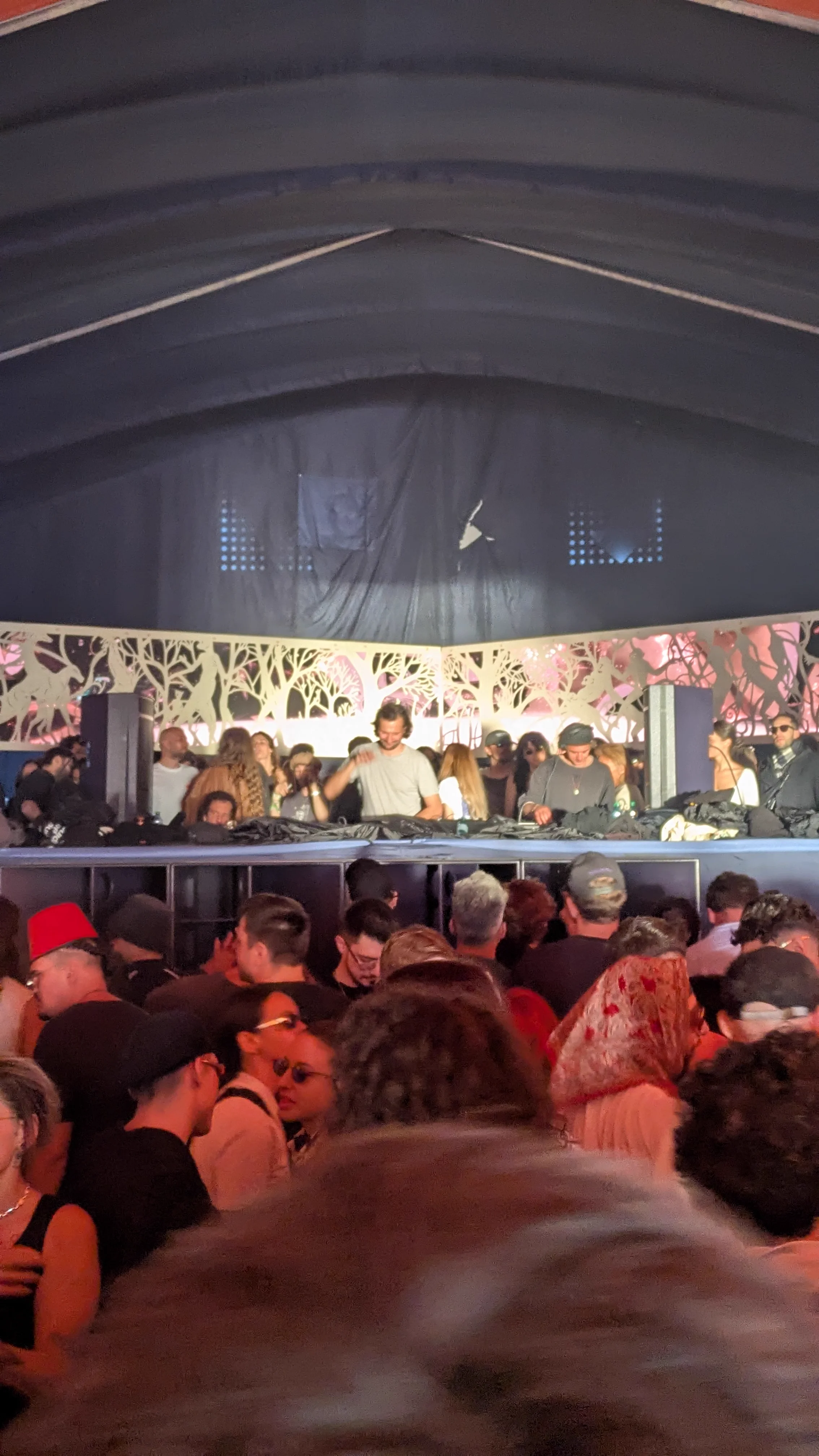 stageset, sunwaves 35