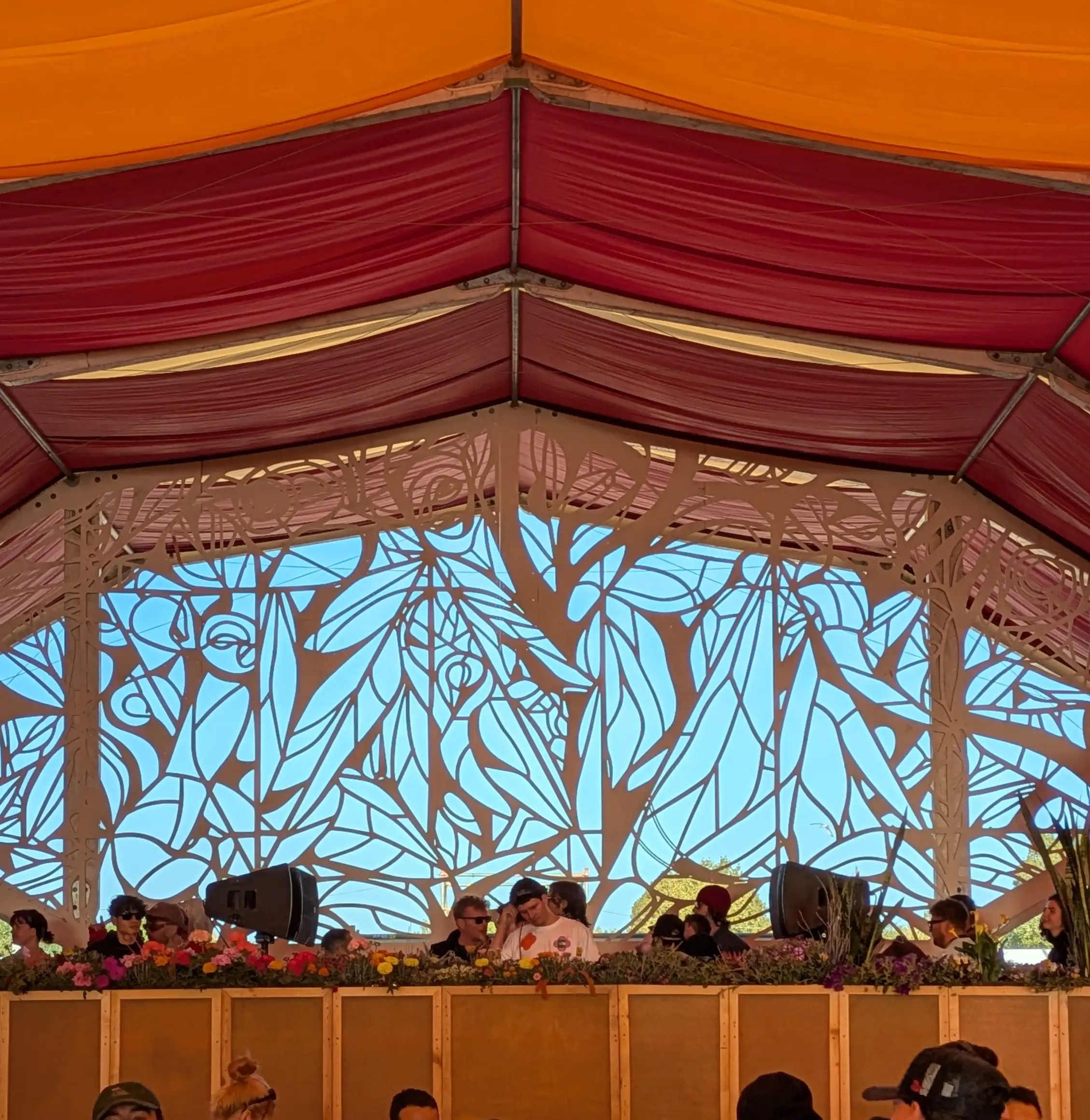 tentset day,  sunwaves 35